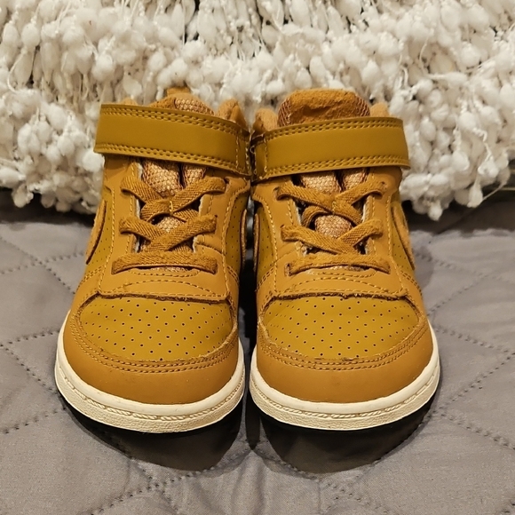 Nike Court Borough Mid Wheat Kids Sneakers - Picture 2 of 16